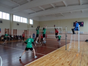 Студенты ЛНУ приняли участие в юбилейном турнире по волейболу памяти Владимира Шевченко
