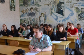 Студенты филологического факультета приняли участие в круглом столе