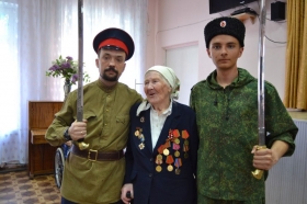 Учащиеся торгово-кулинарного колледжа посетили Луганский республиканский госпиталь ветеранов войны 