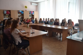 Будущие медиаспециалисты вуза встретились с руководителем информационной политики Администрации города Луганска