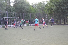 Представители органов власти ЛНР приняли участие в товарищеском футбольном матче
