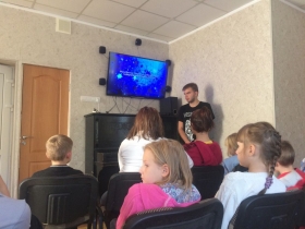 Волонтеры отряда «СОВА» ЛНУ имени Тараса Шевченко провели показ мультфильмов для детей в реабилитационном центре
