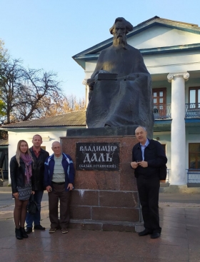 Сотрудники Луганского национального университета имени Тараса Шевченко провели для иностранных гостей цикл экскурсий