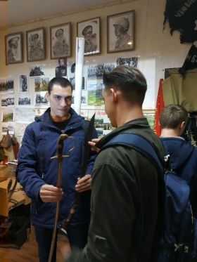 Студенты Института торговли, обслуживающих технологий и туризма побывали на экскурсии в военном музее