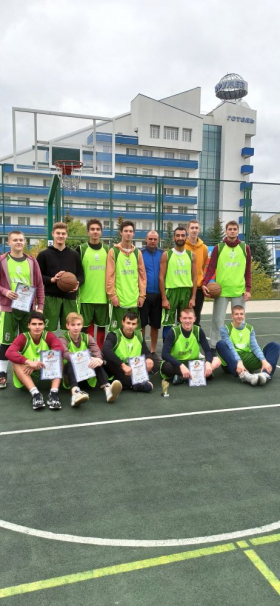 Студенты ЛГПУ приняли участие в городских соревнованиях по стритболу