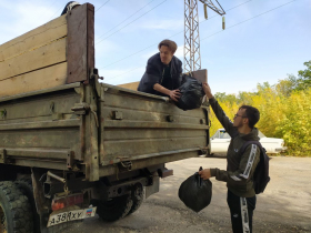 Студенты ЛГПУ облагородили одну из улиц города Луганска