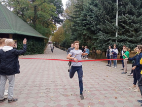 Студенты Стахановского педагогического колледжа ЛГПУ приняли участие в легкоатлетическом пробеге «Золотая осень»