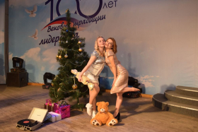 В преддверии новогодних праздников в ЛГПУ подготовили поздравительный видеоконцерт