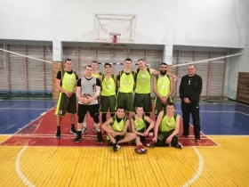 Студенческая команда ЛГПУ по баскетболу провела товарищеский матч в городе Молодогвардейске