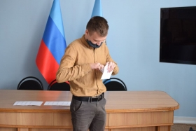 В ЛГПУ состоялась жеребьевка между зарегистрированными в депутаты Молодежного парламента Луганской Народной Республики