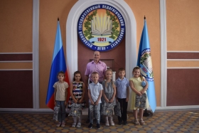 Детей преподавателей и сотрудников ЛГПУ поздравили с началом учебного года