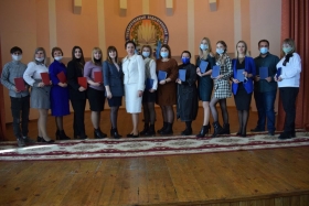 «Мы – первые»: дипломы российского образца вручили выпускникам ЛГПУ