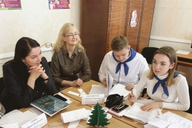 Представители ЛГПУ встретились с учениками педагогического класса