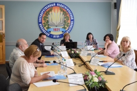 Кандидатская диссертация успешно защищена в ЛГПУ