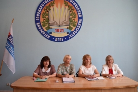 Учителя ЛНР приняли участие в работе круглого стола на педагогическую тематику в РФ