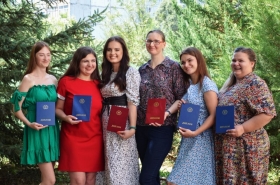 Выпускникам Ровеньковского факультета ЛГПУ вручили дипломы