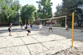 Состязание по пляжному волейболу среди бойцов молодежного трудового отряда «АТОМ» состоялось в ЛГПУ