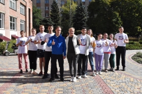 Ко Дню работника образования в ЛГПУ провели спортивное мероприятие