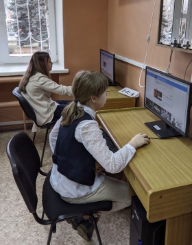 Школьники Луганска пришли на экскурсию в ЛГПУ