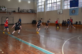 В преддверии Нового года в ЛГПУ провели товарищеский матч по мини-футболу