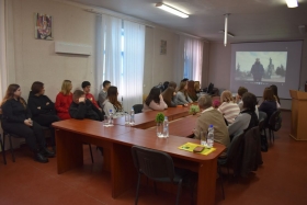 К 80-ой годовщине освобождения Ворошиловграда от немецко-фашистских захватчиков в ЛГПУ провели единый кураторский час