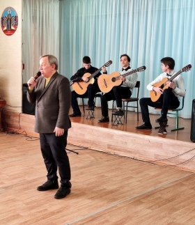 Преподаватели и студенты ФМХО ЛГПУ провели творческую встречу с луганскими школьниками