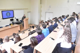Кирилл Вышинский встретился с преподавателями и студентами ЛГПУ