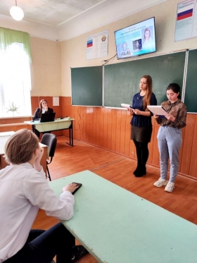 Представители ЛГПУ провели «Разговор о важном» в Лутугинском УВК школа-лицей 