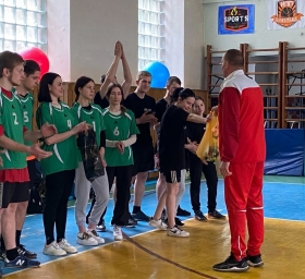 Впервые в ЛГПУ прошла товарищеская встреча по волейболу сидя