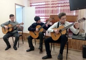 Представители ЛГПУ провели творческую встречу в Луганской школе искусств № 1