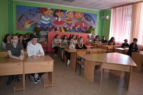 В ЛГПУ прошёл кураторский час «Сделай себя сам!»