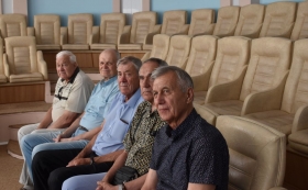Встреча ветеранов волейбола прошла в ЛГПУ