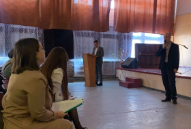 Представители ЛГПУ провели выездную профориентационную встречу со старшеклассниками города Красный Луч