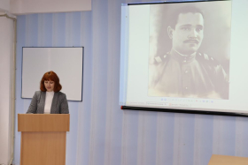 В Ровеньковском факультете ЛГПУ состоялся открытый круглый стол «Нет в России семьи такой, где б не памятен был свой герой»