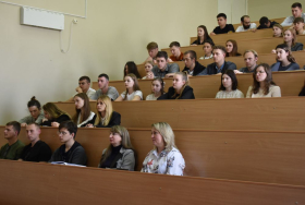 Для выпускников ЛГПУ провели профориентационный семинар-консультацию «Час с профессионалом»