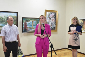 В Галерее искусств Луганского художественного музея состоялось открытие персональной выставки преподавателя ЛГПУ