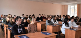 В рамках профориентационного проекта «ПедКласс в гостях в ПедВуза» школьники ЛНР посетили ЛГПУ