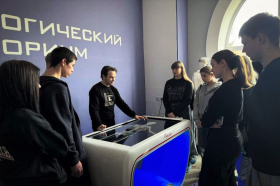 Педклассовцы из Петровки и Славяносербска посетили кванториум ЛГПУ