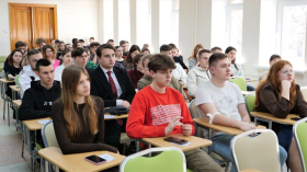 В ЛГПУ прошла лекция для студентов от представителей Управления по контролю за оборотом наркотиков МВД по ЛНР.