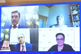 Сергей Кравцов представил список нормативных словарей, справочников и грамматик современного русского языка