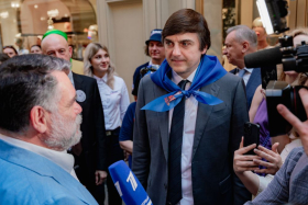 Сергей Кравцов открыл в ГУМе выставку к 100-летию МДЦ «Артек»