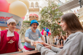 Сергей Кравцов открыл в ГУМе выставку к 100-летию МДЦ «Артек»