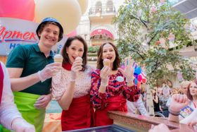 Сергей Кравцов открыл в ГУМе выставку к 100-летию МДЦ «Артек»