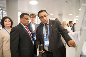 Владимир Мединский и Сергей Кравцов осмотрели выставочную зону форума «Формируя будущее» в Казани