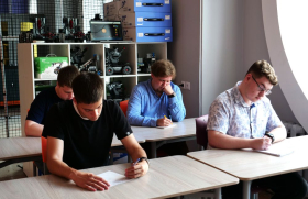 Профессионализм и уверенность: в ЛГПУ продолжаются демоэкзамены