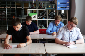 Профессионализм и уверенность: в ЛГПУ продолжаются демоэкзамены