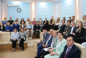 Депутат Государственной Думы Яна Лантратова посетила Луганский педуниверситет