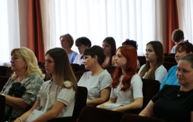 Августовское совещание учебно-педагогического округа Республики продолжается в ЛГПУ