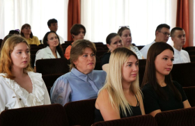 Августовское совещание учебно-педагогического округа Республики продолжается в ЛГПУ