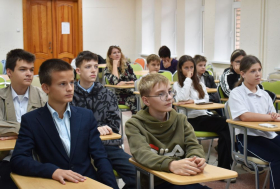 В ЛГПУ провели профессионально-педагогические экскурсии для школьников 